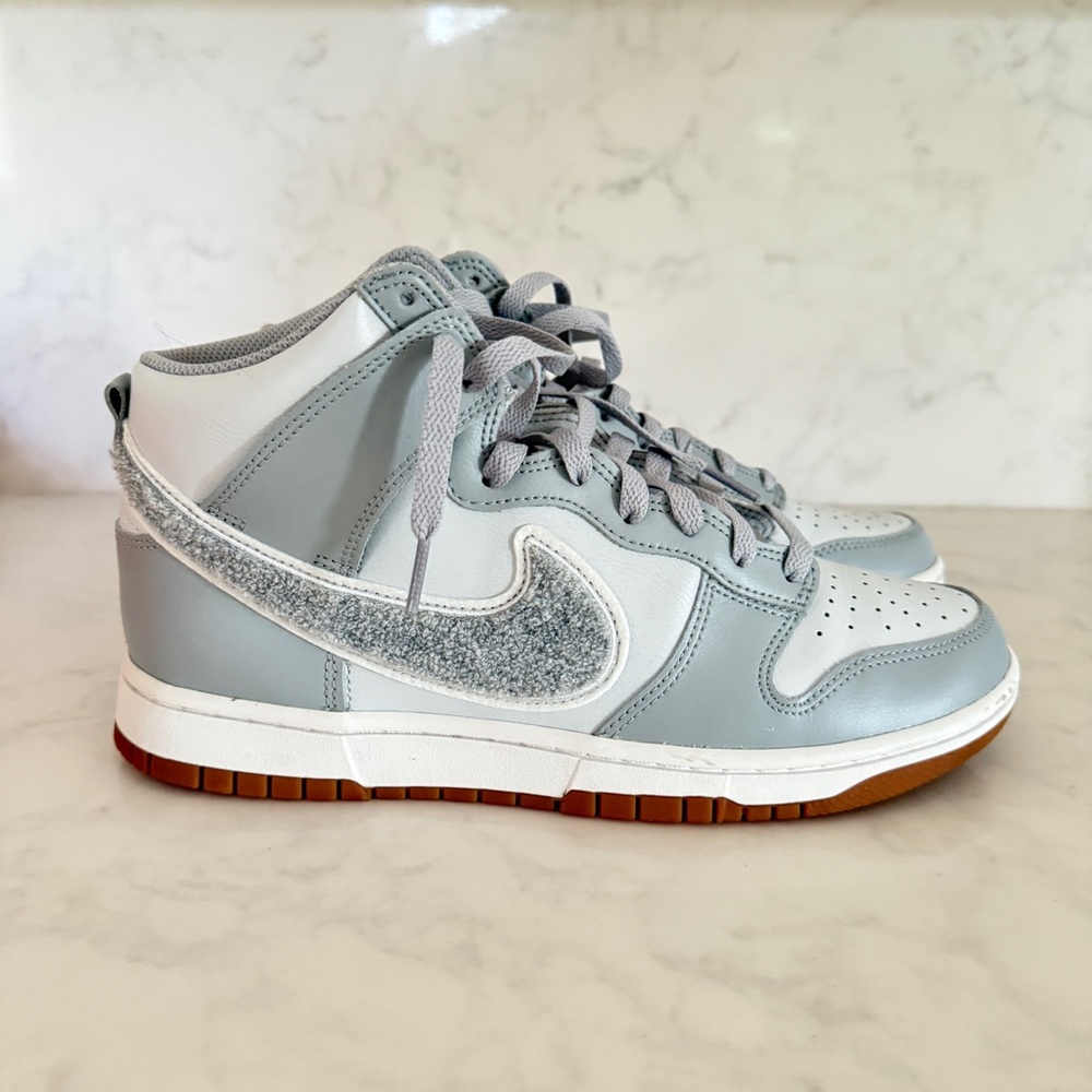 MENS NIKE DUNK HIGH CHENILLE SWOOSH LIGHT SMOKE GREY SIZE 9